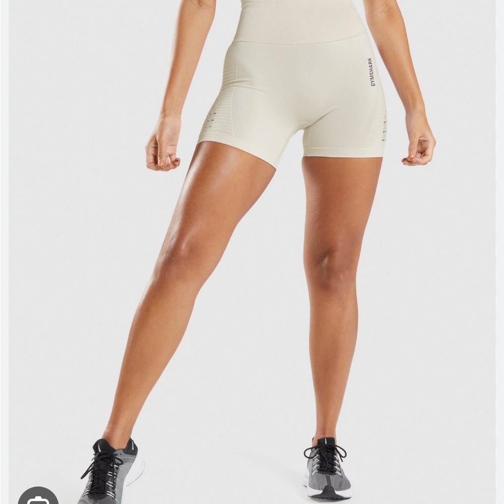 Gymshark Energy Seamless Coconut White Shorts